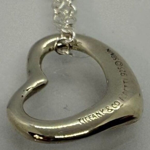 1" AUTHENTIC Tiffany & Co. PERETTI HEART Pendant & AUTHE Tiffany & Co. CHAIN 17" - Picture 4 of 7
